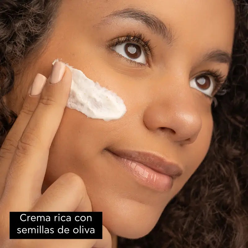 APIVITA Express Beauty Crema esfoliante profonda all'oliva