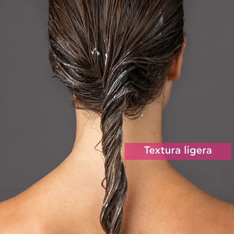 APIVITA Balsamo tonificante per capelli indeboliti con olivello spinoso e alloro 150 ml