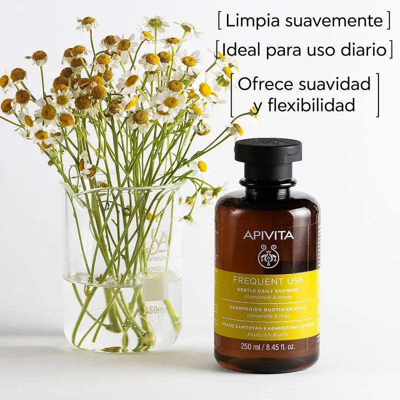 APIVITA Shampoo delicato quotidiano con camomilla e miele 250 ml