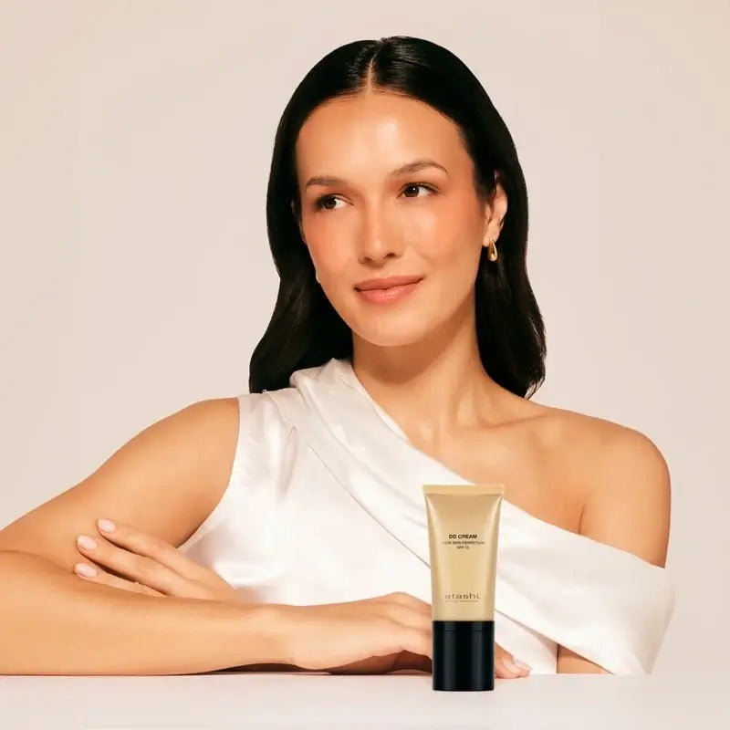 Atashi Dd Idratante Con Colore Spf 15 - Tono Medio