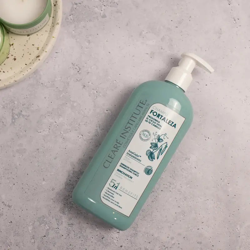 Clearé Institute Shampoo anti-caduta 400 Ml.