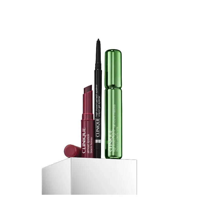 Set di prodotti essenziali per il trucco Clinique