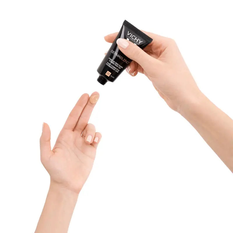Vichy Dermablend Fondotinta fluido correttore ad alta copertura 16H 30 ml Tonalità 25 Nude