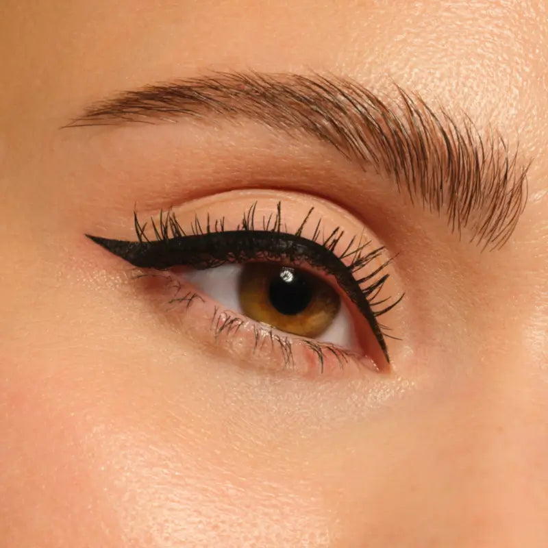 Essence Eyeliner a pennarello a lunga tenuta, waterproof e a prova di sbavature 01, 1,2 ml