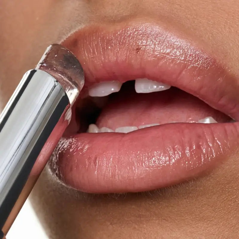 Essence Balsamo per le labbra Hydra Kiss 01, 2,8 g