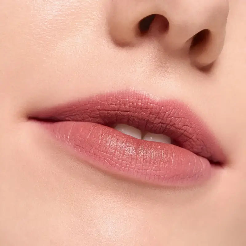 Essence Rossetto opaco cremoso Blur Soufflé 01, 3,6 ml