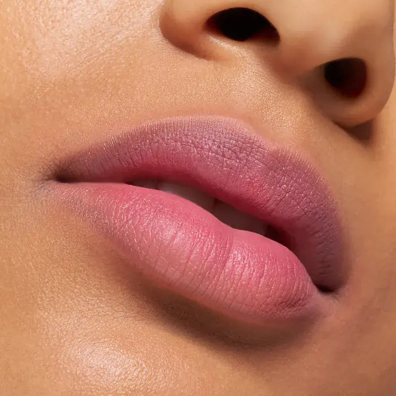 Essence Rossetto opaco cremoso Blur Soufflé 06, 3,6 ml