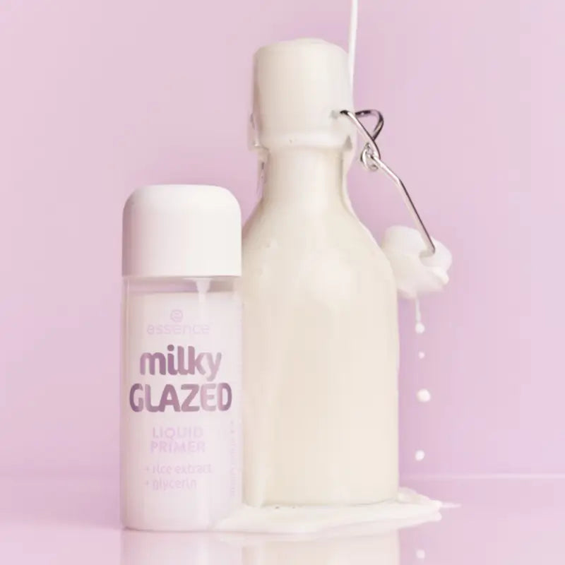 Essence Prebase liquida Milky Glazed, 50 ml