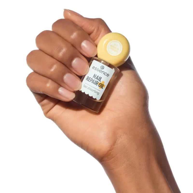 Essence Olio riparatore per unghie, 8 ml