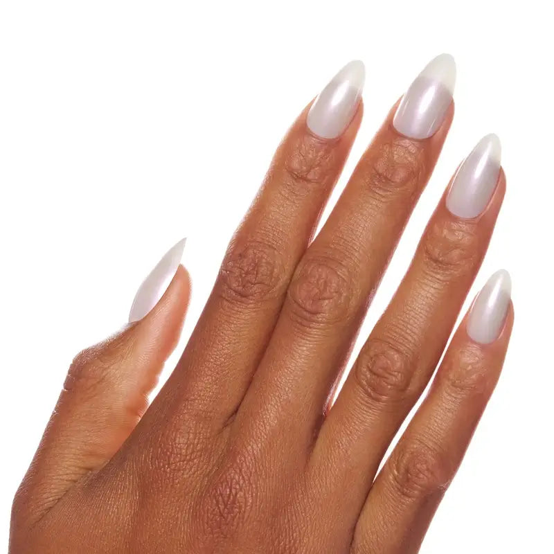 Set manicure Essence con unghie finte What The Fake! Unghie a pressione 01 , 28 pezzi
