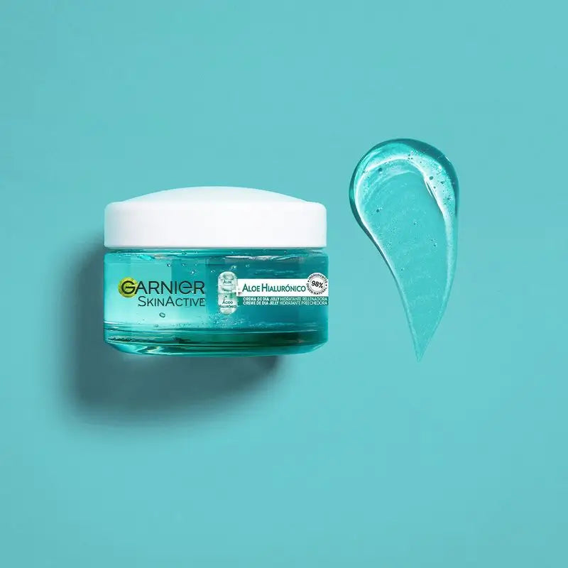 Garnier Aloe Hyaluronic Crema giorno con Aloe Vera + Acido Ialuronico. Idrata intensamente 48H - Nutre - Reintegra.