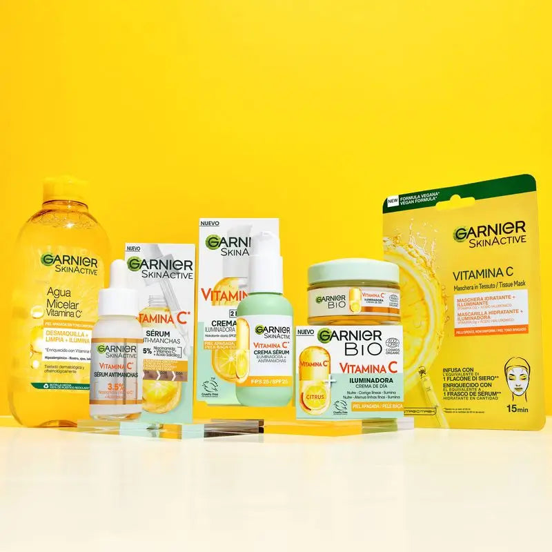 Garnier Crema Siero con Spf 25. Alta concentrazione di siero di vitamina C e protezione solare, 50ml