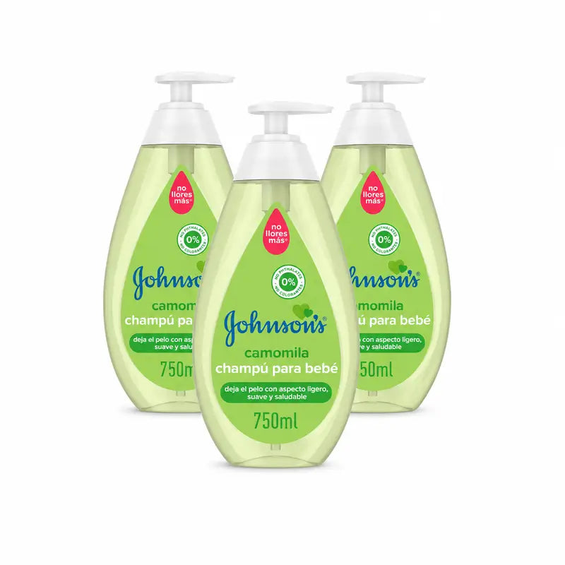 Johnson's Baby Shampoo alla camomilla, per uso quotidiano, deterge e ammorbidisce, senza solfati, per tutta la famiglia, confezione da 3 x 750 ml