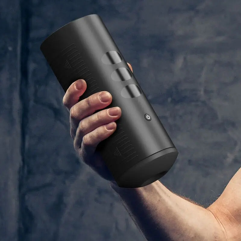 Esperienza con il masturbatore tecnologico Kiiroo Titan