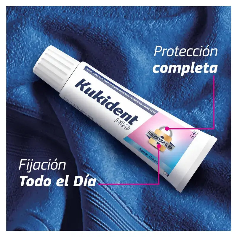 Kukident Pro Complete Crema adesiva per denti al gusto classico 70 gr