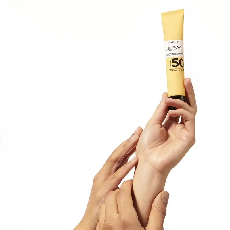 Lierac Sunissime Fluido solare vellutato Spf50+, 40 Ml