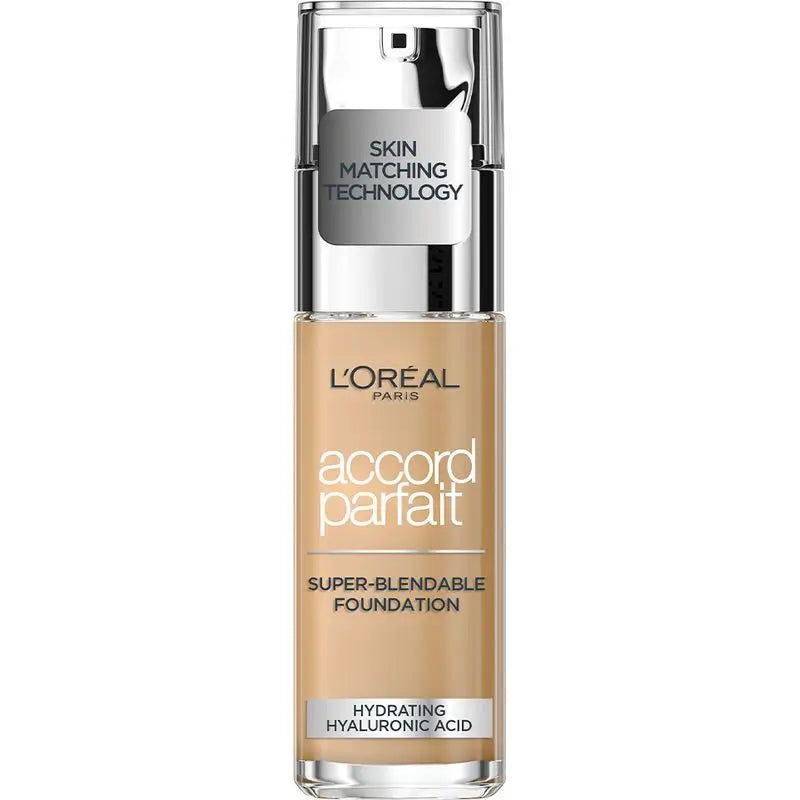 L'Oréal Paris Accord Parfait Fondotinta all'acido ialuronico 3.