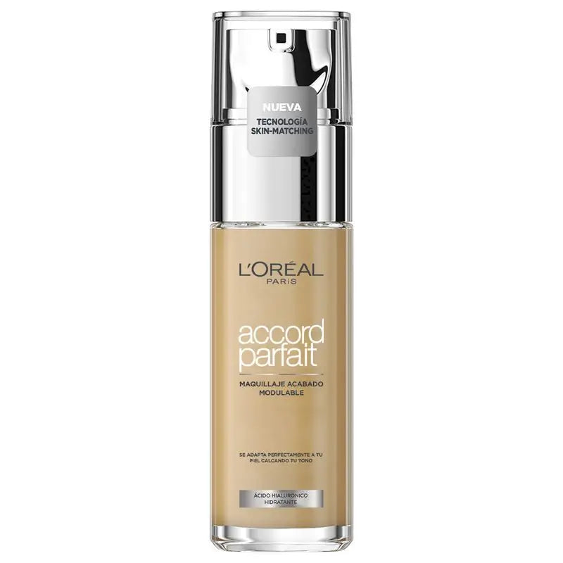 L'Oréal Paris Accord Parfait Fondotinta all'acido ialuronico 5.N