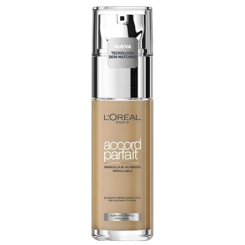 L'Oréal Paris Accord Parfait Fondotinta all'acido ialuronico 7.