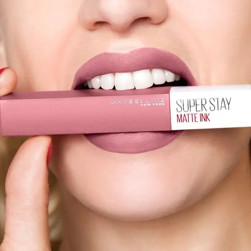 Maybelline New York Superstay Matte Ink Rossetto opaco a lunga durata Shade 15 Lover Colour Nude