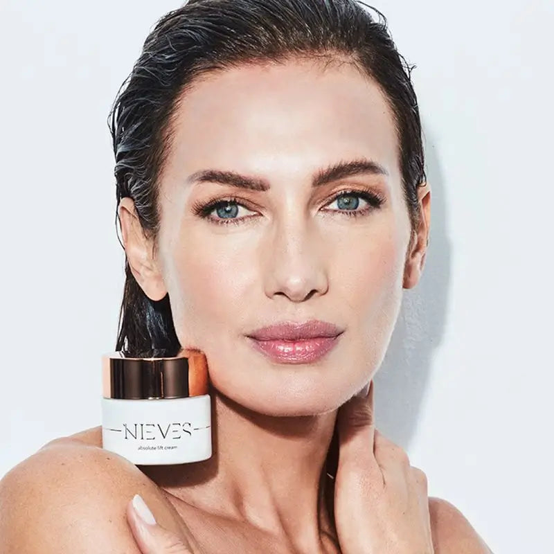Nieves By Nieves Álvarez Crema rassodante viso Absolute Lift, 50 ml