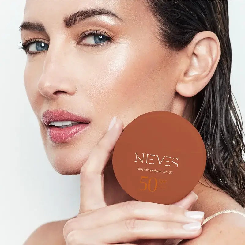 Nieves By Nieves Álvarez Perfezionatore Quotidiano SPF50, 50 ml