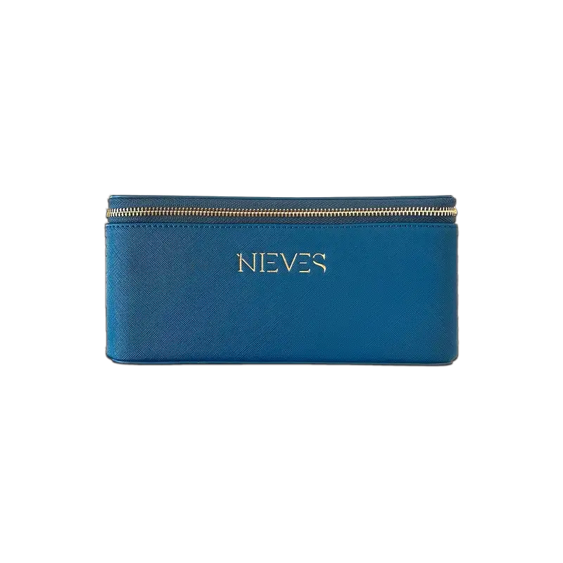 Confezione Nieves By Nieves Álvarez Siero rassodante Power Firm Peptide, 30 Ml + Crema viso rassodante Lift Cream, 50 Ml + Borsa da toilette