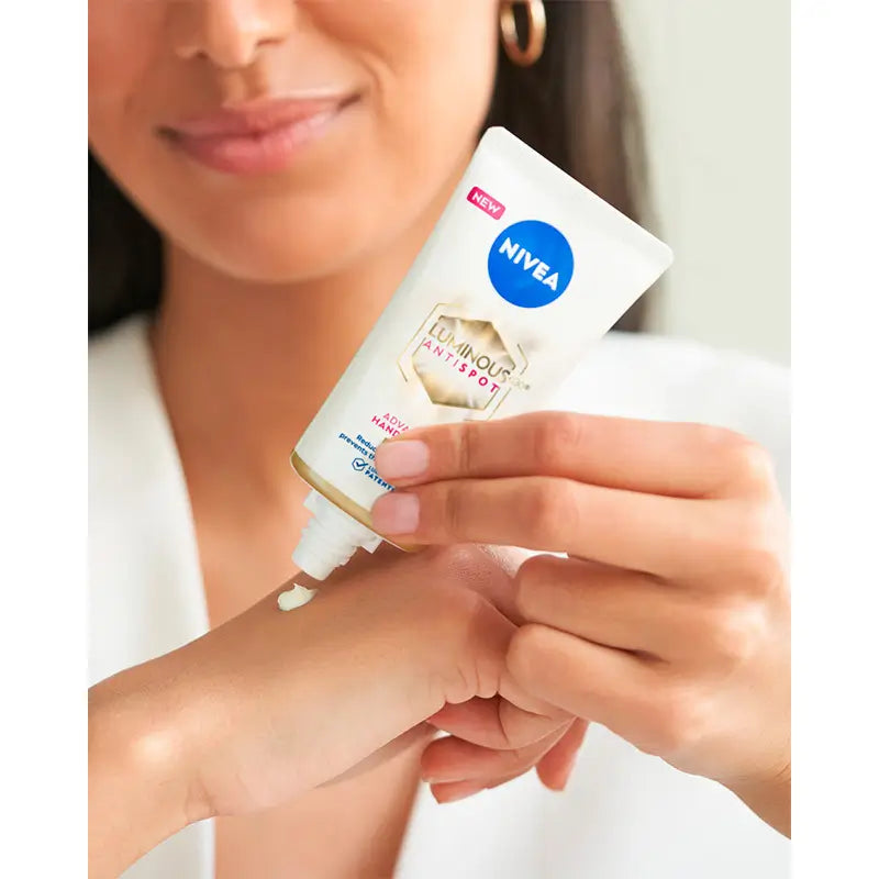 NIVEA Luminous Crema Mani Anti-Blemish 630
