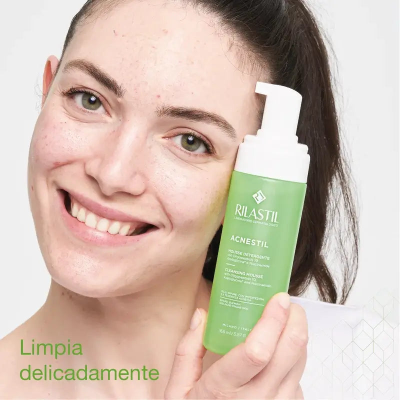 Rilastil Acnestil Mousse detergente seboregolatrice 150 Ml