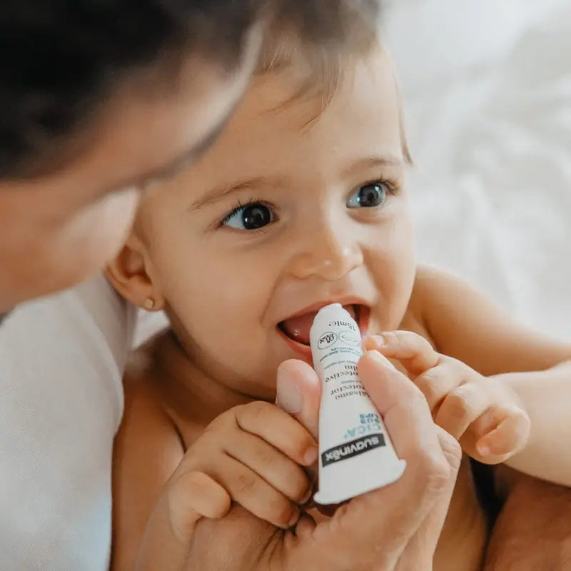 Suavinex Cica Balsamo riparatore per le labbra 15 ml +0M