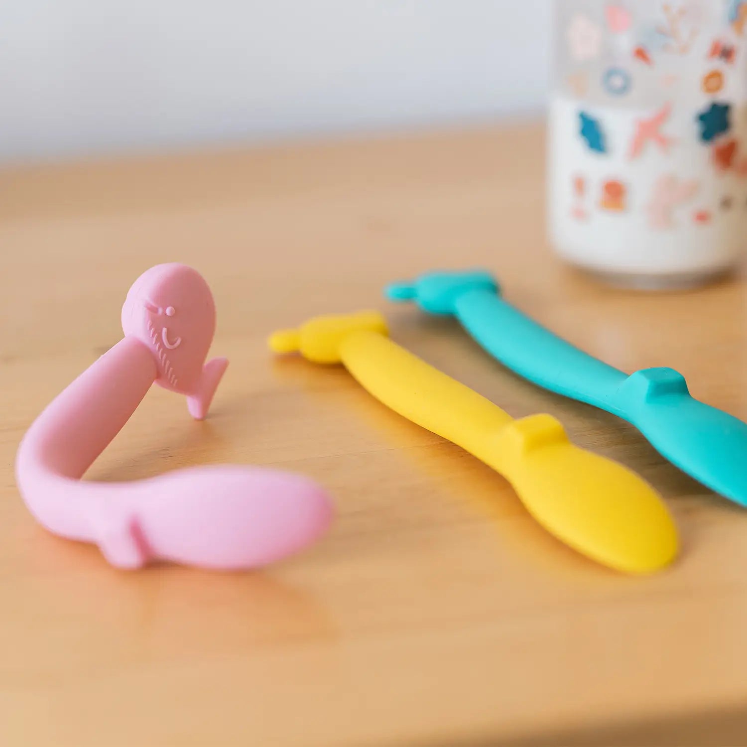 Suavinex Cucchiaio in silicone per neonati +4 mesi, colore rosa