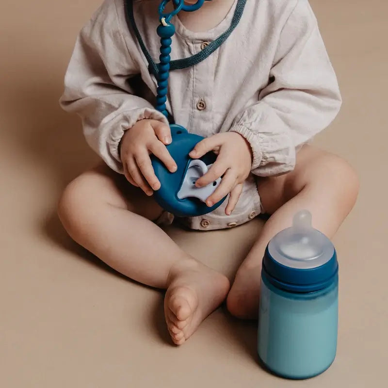 Suavinex Portaciuccio in Silicone con Maniglia, +0 mesi, Oceano Profondo