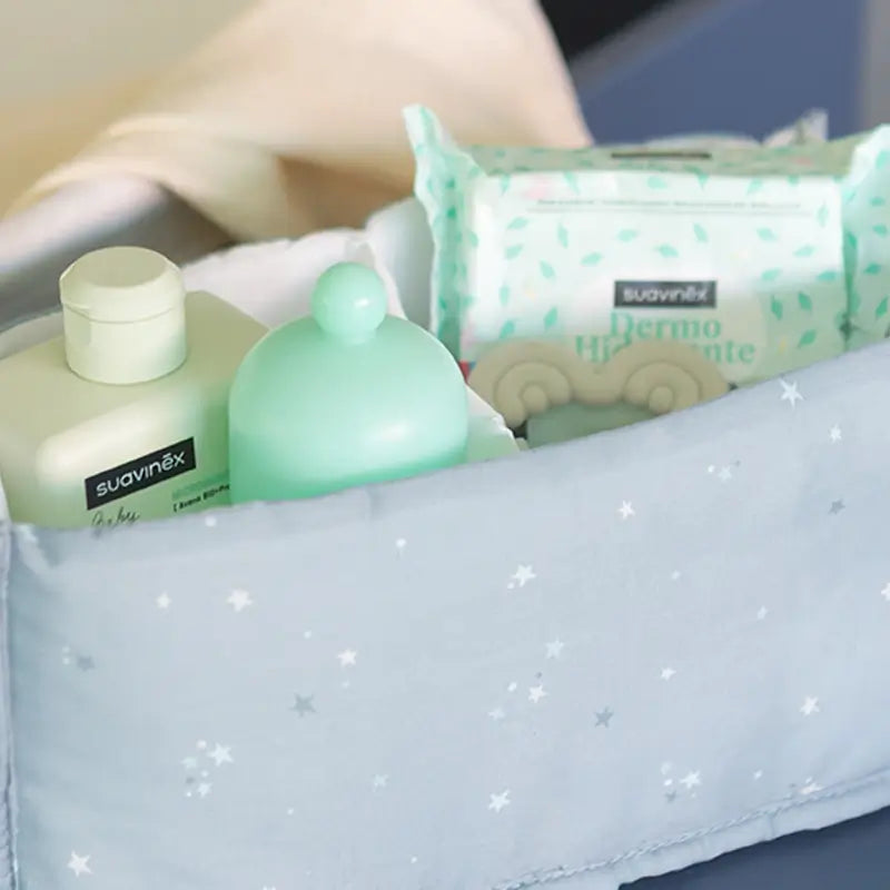 Suavinex Baby Gift Latte per bambini 300 Ml + Ricordi di colonia per bambini 100 Ml + Salviette + Teether, blu